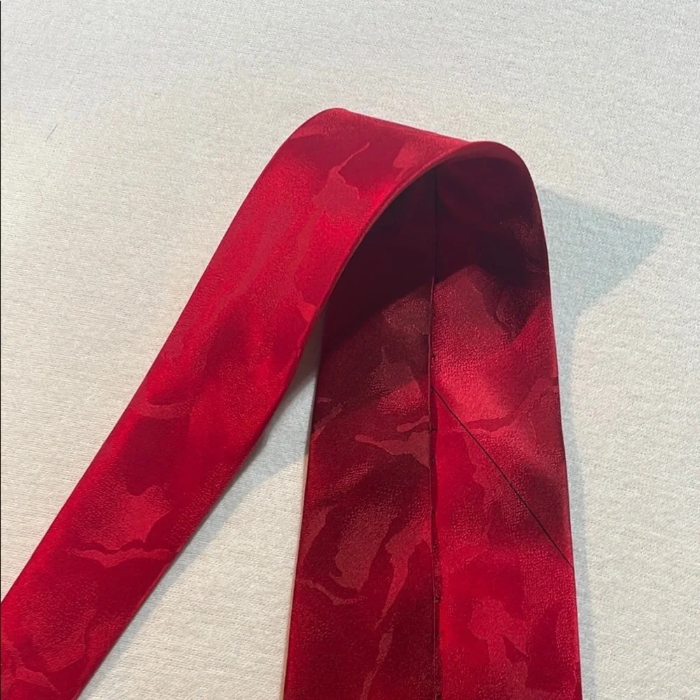 J. Garcia Limited Edition Alligator Works 42 Red Abstract Silk Tie NNT